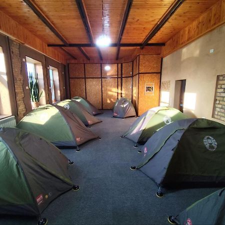 Urban Monkey Tent Hostel & Bar Karakol Ngoại thất bức ảnh