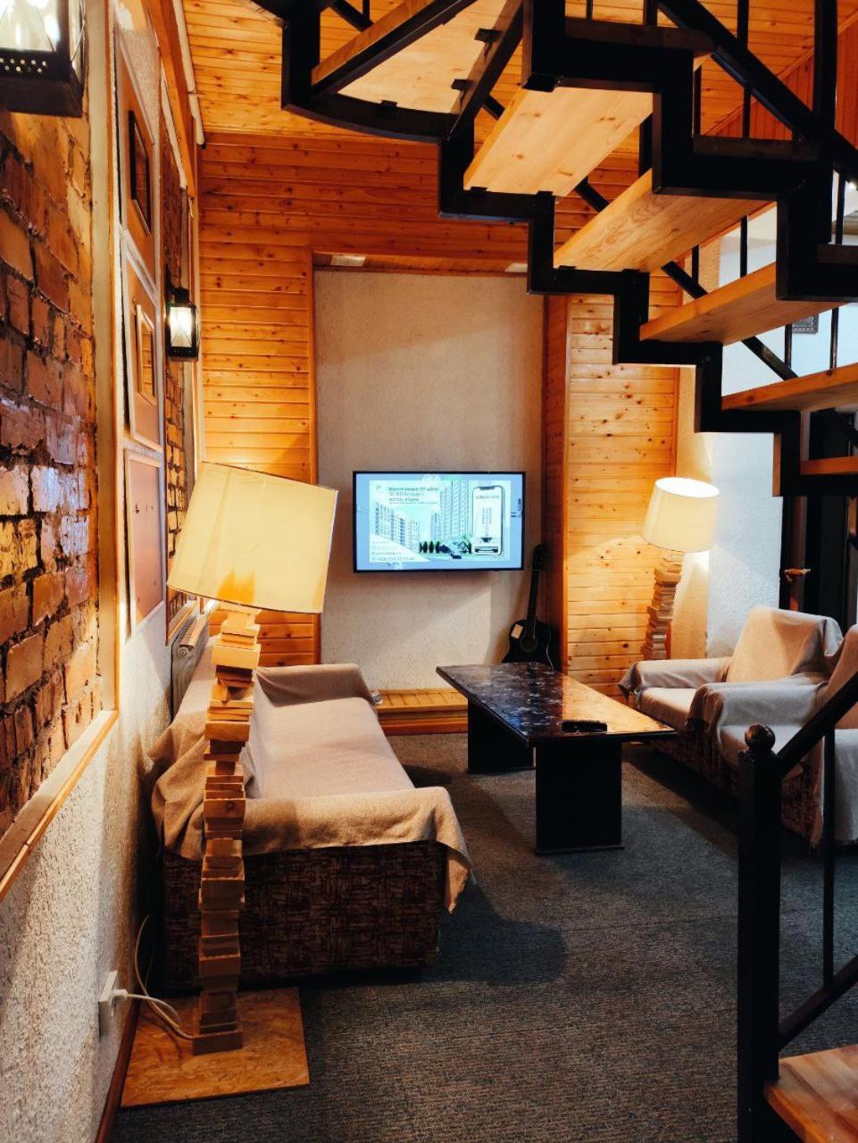 Urban Monkey Tent Hostel & Bar Karakol Ngoại thất bức ảnh